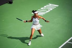 广东男篮防守反击轻取上海